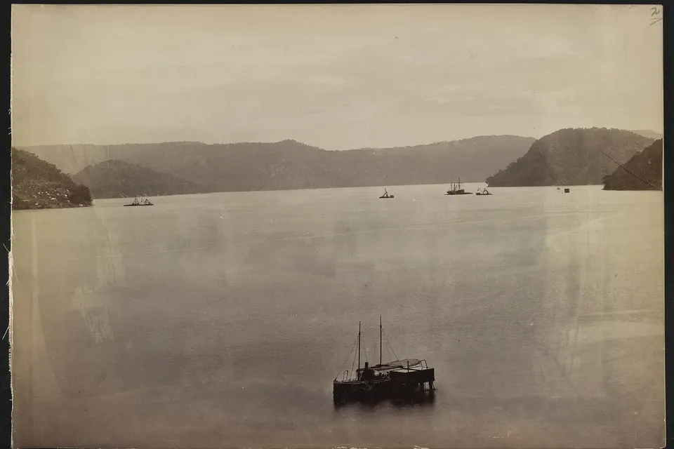 Title: Boats on Hawkesbury River, New South Wales, Australia Abstract/medium: 1 